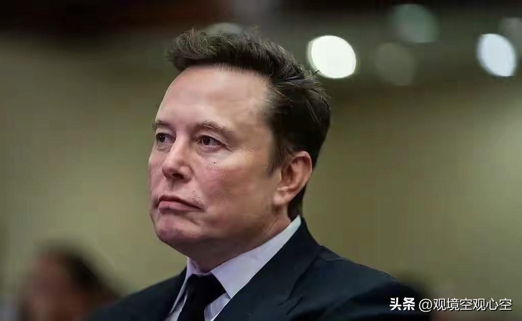 最近马斯克又上热搜了！

这次他公开批评穆斯林大规模移民，说正在摧毁西方文明。他