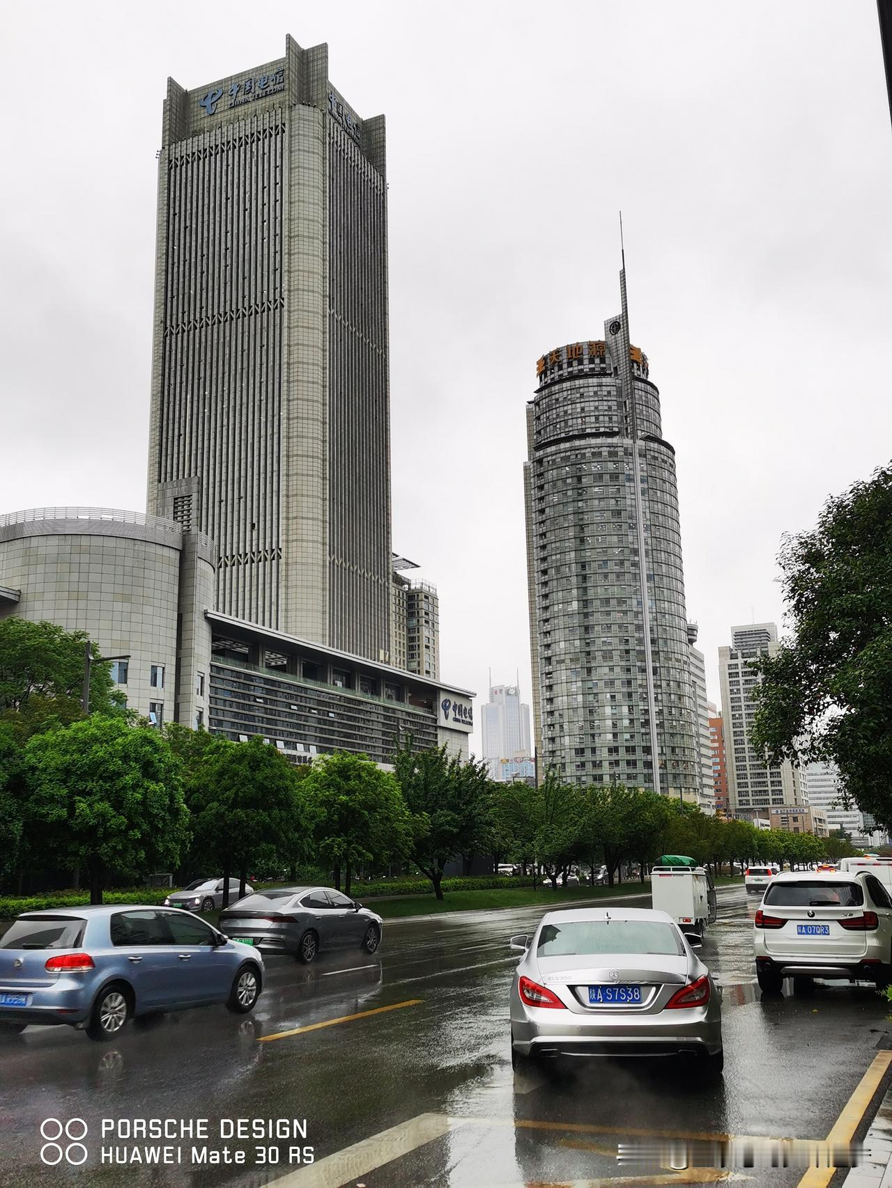 晒图笔记大赛西安高新，细雨蒙蒙～[比心]