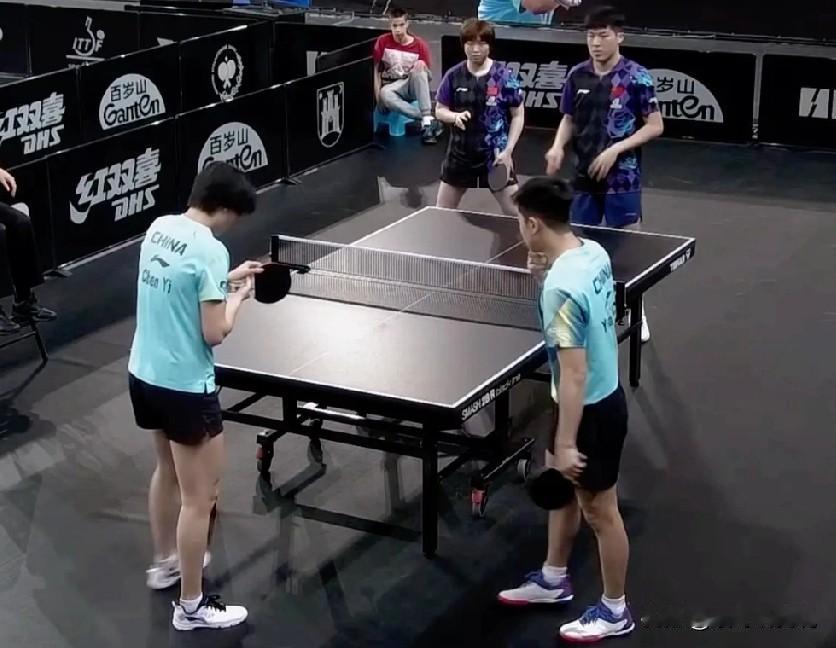 陈熠“削发明志”，怎奈第一轮就是国乒内战！

讲真，在双打配合密切程度上，陈熠和