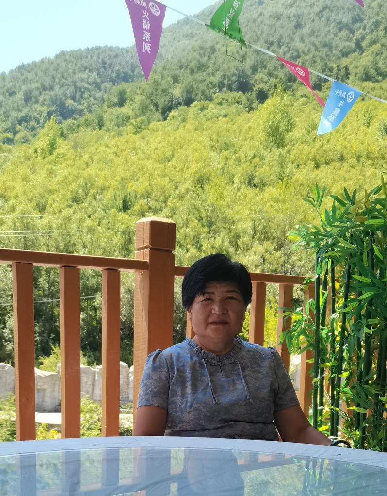 天下第一傻，就是借钱给别人
现实扎心 人间清醒
钱是自己熬无数夜、受无数气攒下的
