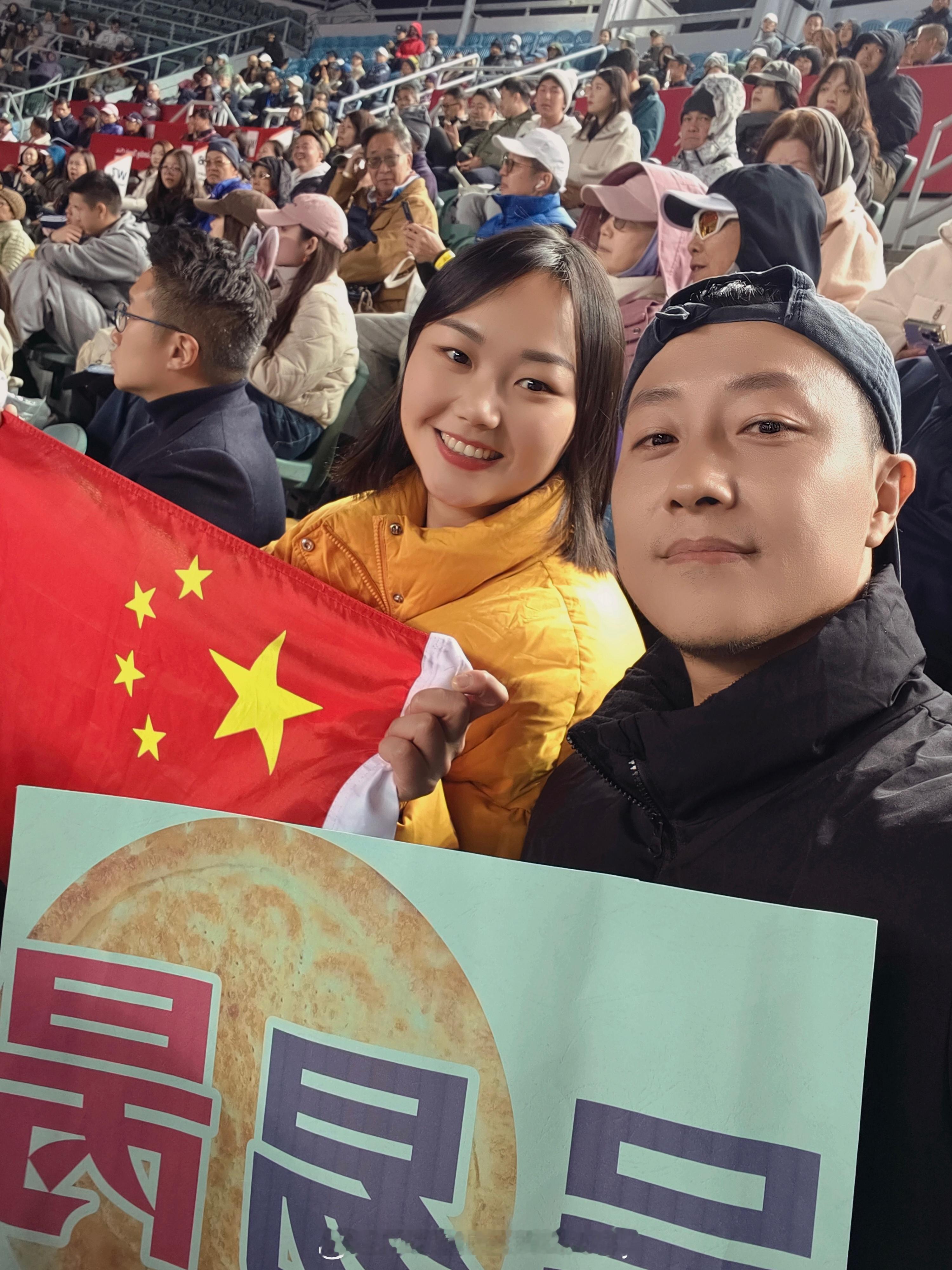 找了一个小姐姐和我一起组队给阿昺加油⛽，效果还不错吴易昺vs卢布列夫网球talk