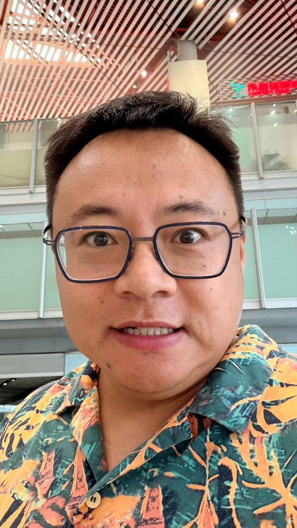 准备飞芒市这是我这个月应该最后一次试驾出差接下来  我要养精蓄锐修身养病了 