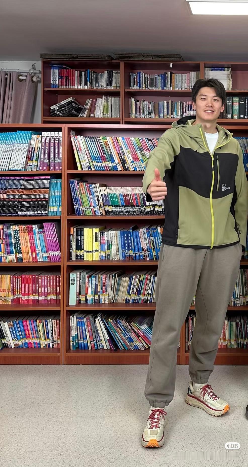 在北体大接受采访的顺顺汪顺