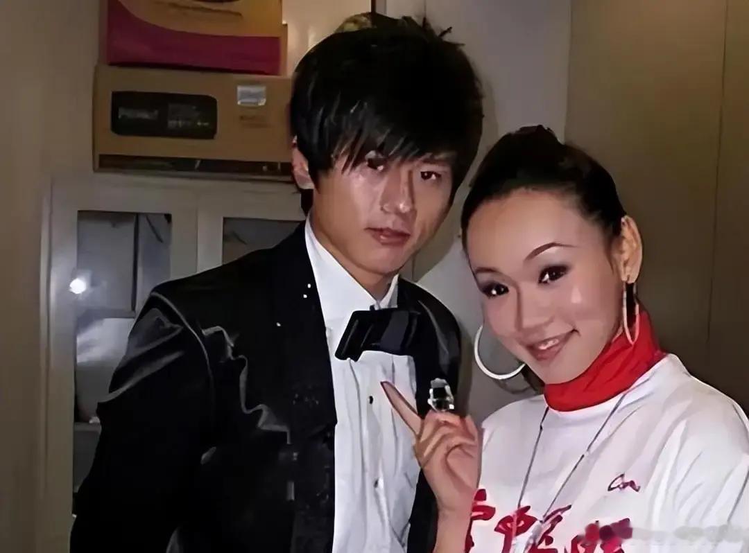 段曦被全网骂“打谢娜”骂了12年，骂她的留言加起来超过3000万条，张杰一个字都