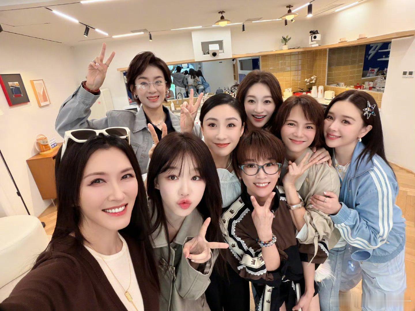 阚清子晒我的舍友曝阚清子晒舍友照 阚清子晒舍友照片好美呀 