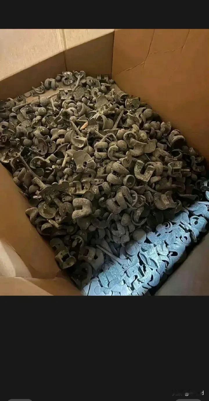 火葬场一个月就烧出来这些金属件，为什么不给人家？
