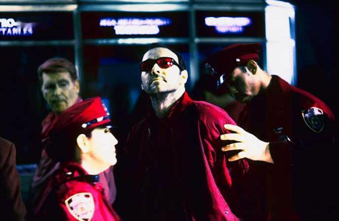 25年前的今天，伊恩·索夫特雷导演的科幻片经典《K星异客》在美国上映[咖啡] ​