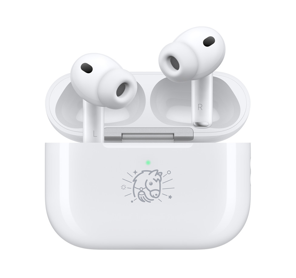 手机壳丑归丑，AirPods Pro 3 马年特别款上的这个小马图案还挺可爱的