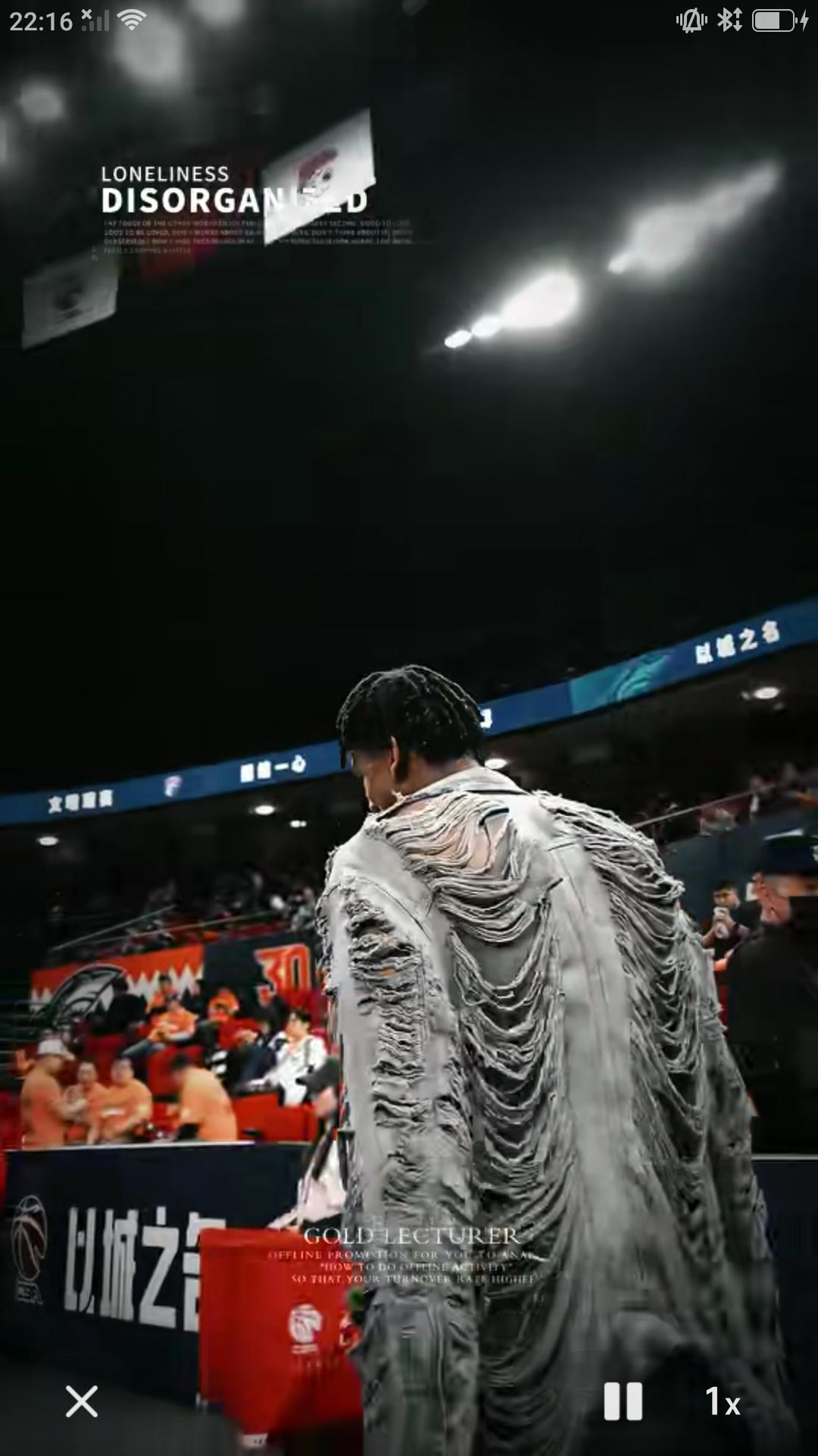 【看看大白边这身穿搭，这也太时尚了吧。这衣服估计在线下实体店很难买到啊！真没想到