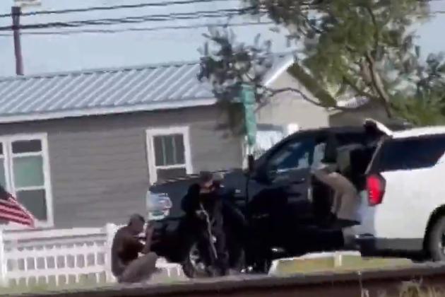 出大事了！美国爆发大规模枪击事件

6月12号上午八点左右，米德兰市西南边西沃尔