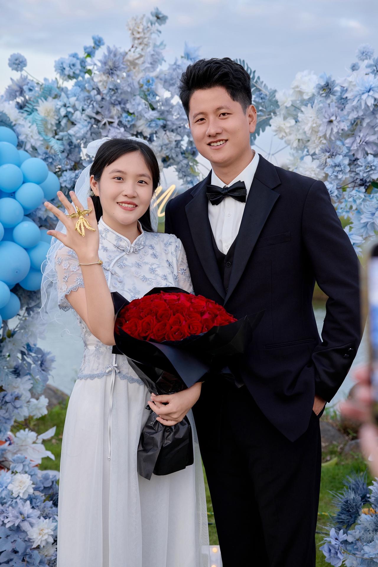 因为幸福喜极而泣，答应你从今起，做你的妻和你永不分离求婚 纪录美好生活 小芬旅记