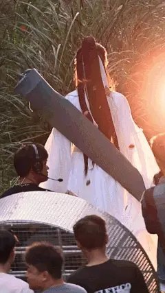 ee今天造型和赴山海官宣概念图对上了 ​​​