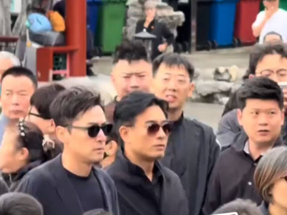 9月30日，胡歌，陈龙一起前来送别游本昌，胡歌还是从金鹰节连夜赶来，有情有义！