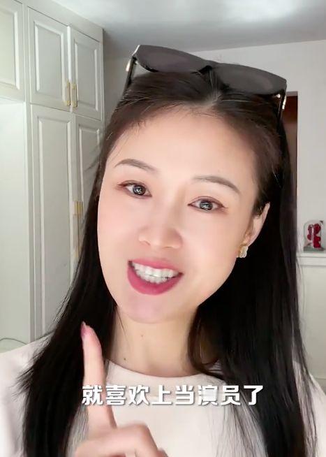 巴啦啦小魔仙凌妈妈扮演者自曝片酬 好家伙。。。 一天1500确实顶啊，还是08年