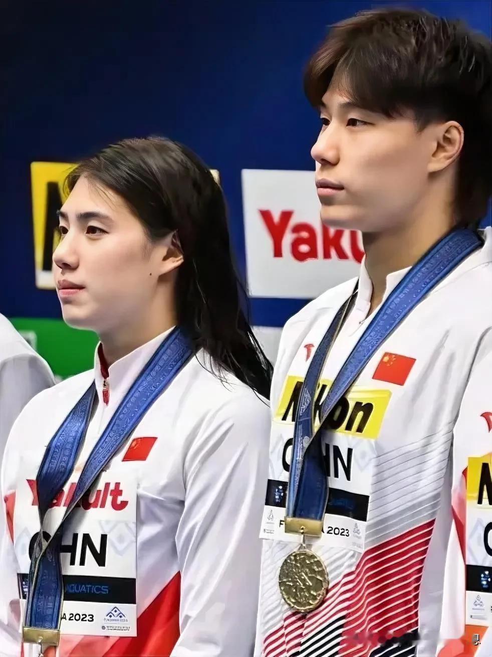 巴黎奥运会中国体育代表团旗手由谁担任？
个人观点:
如果指定一人担任，
覃海洋。