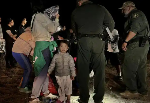 美国国土安全部最近说，今年已经有超过250万“非法移民”离开了美国，但这其中大部