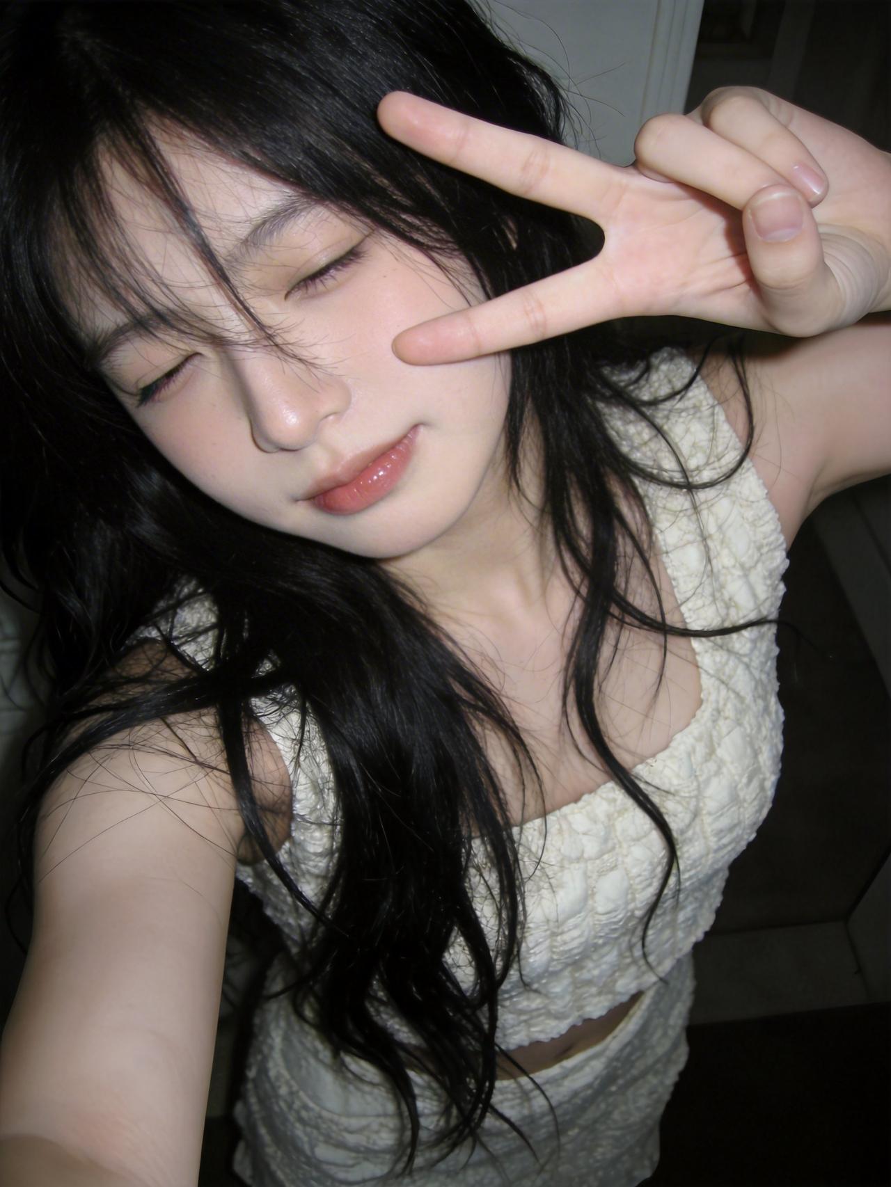 超绝氛围感性感青春美女头像壁纸分享女生美感头像 壁纸高清头像 甜美头像照 女生心