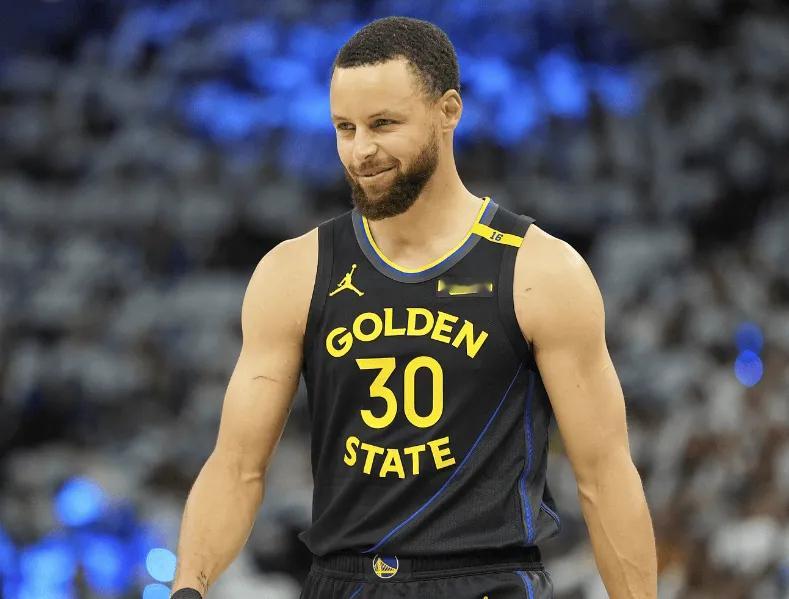 历史季后赛三分命中总数榜：库里第1、克莱第2、詹姆斯第3 ！今日，数据媒体Sta