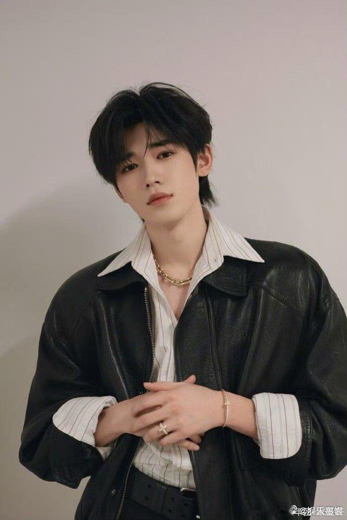 宋亚轩2025最受年轻人喜爱明星不愧是脆爷