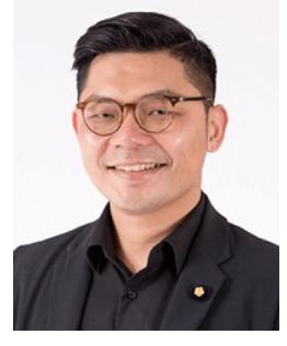不谈统一，两条腿走不远。
国民党主席郑丽文在8日台湾民意机构三读通过“7800亿