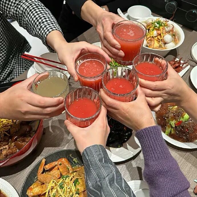 目前状态：肚子享受，心里想瘦。 ​​​