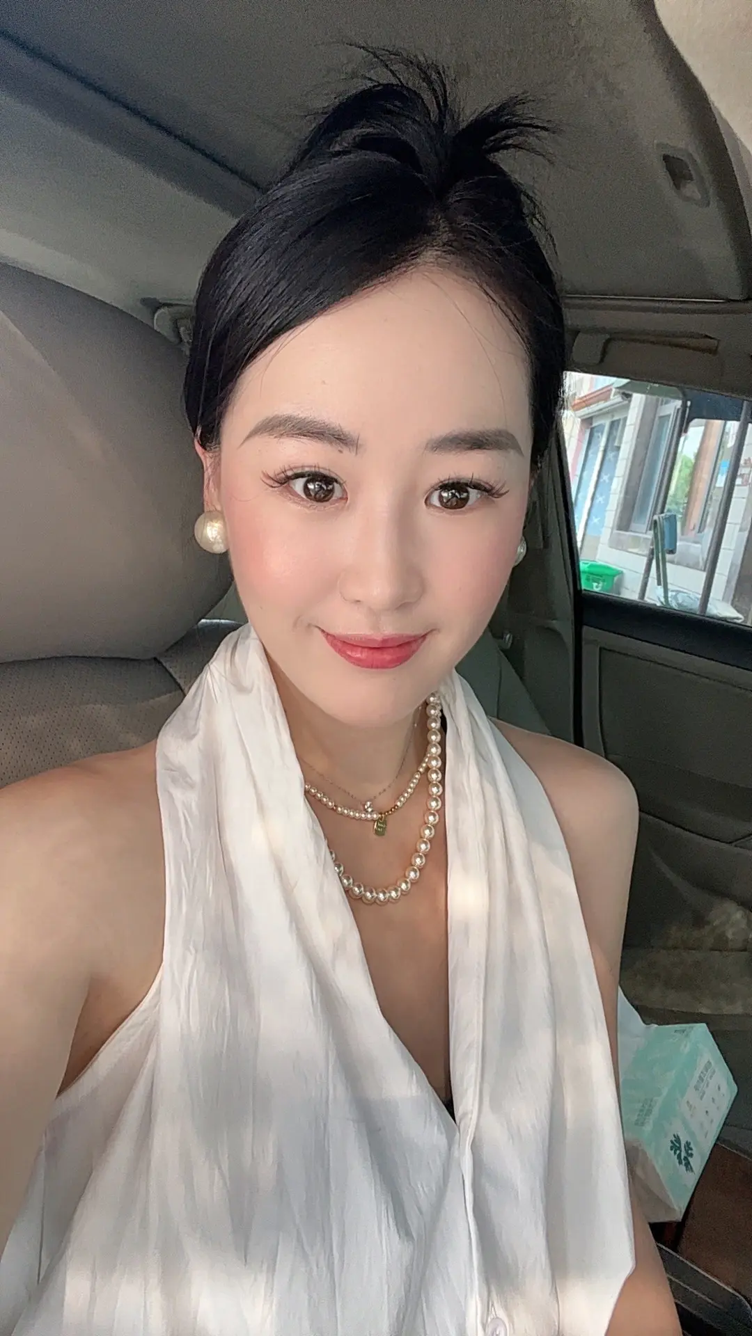 人与人之间，永远都无法共情，你有你的为难，我有我的失望。