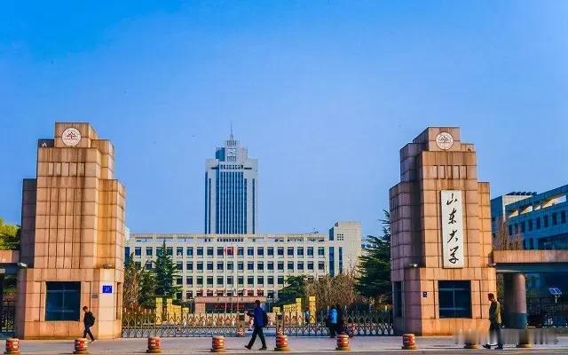 不管承不承认，山东大学曾经差点整体搬去河南，如今郑大的根基确实离不开山大！
那是