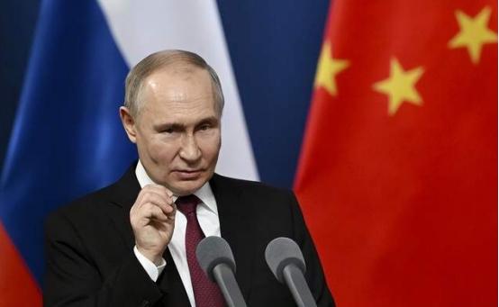 中国为啥迟迟不动武收复台湾？普京早就把话说明白了！靠经济就能统一不比打仗强？难道