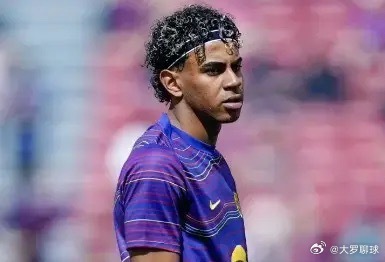 反转？记者：亚马尔下场后抱怨与弗里克无关，他是对裁判不满！此前《世界体育报》报道