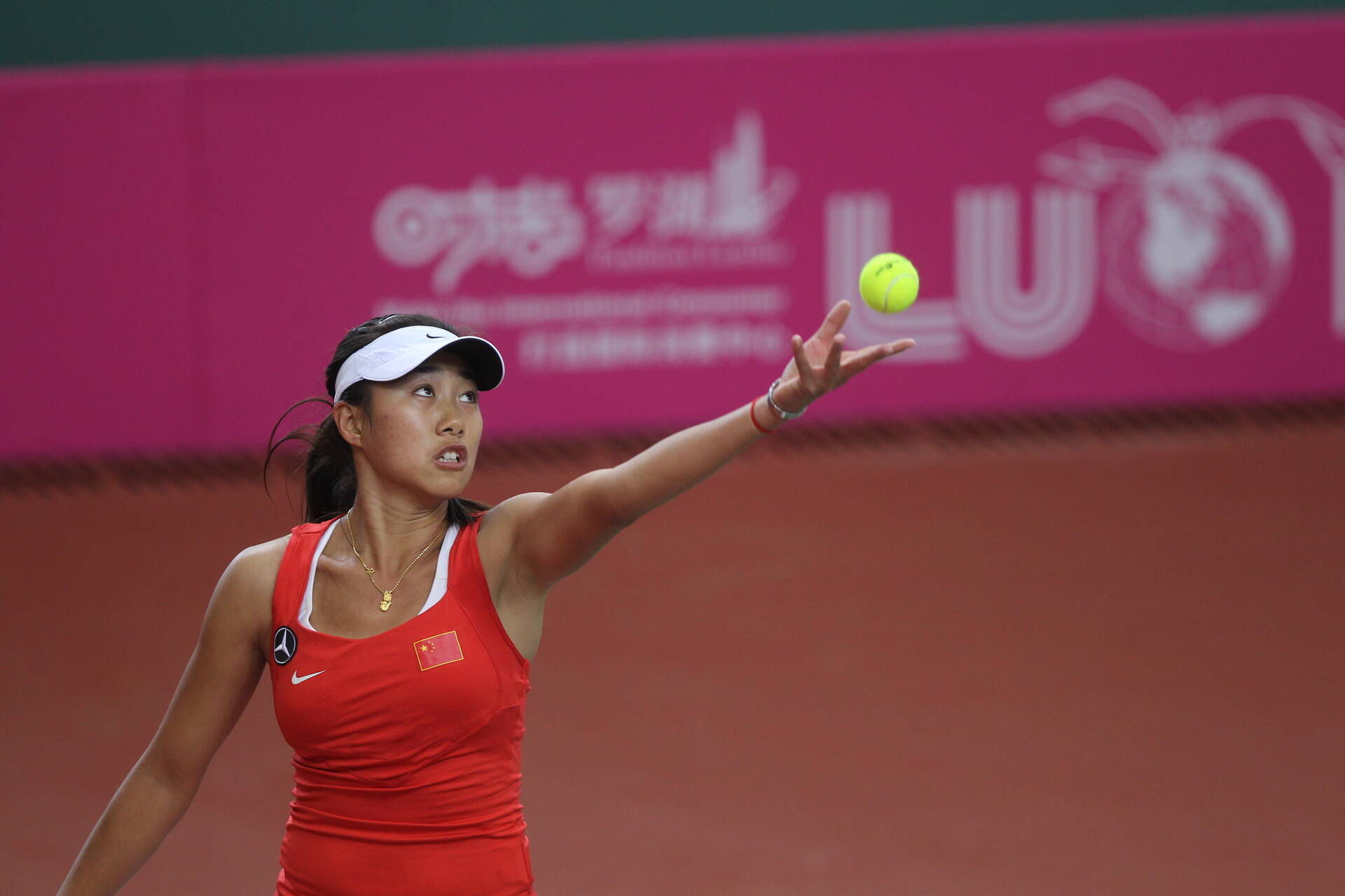 张帅女双无缘次轮#法网2024#女双首轮，张帅/斯特恩斯以4-6 4-6不敌纳瓦