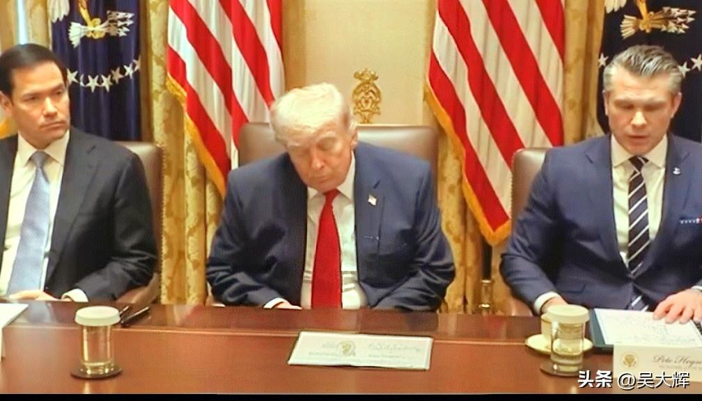 特朗普表示，他并不清楚美国和伊朗能否就停火达成协议
 
“只有彻头彻尾的傻瓜才会