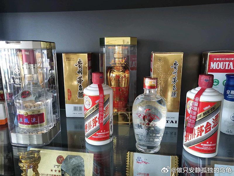 在近期直播中，林园再次提到对白酒的看法： ​​​“相信接下来白酒板块还会继续成为