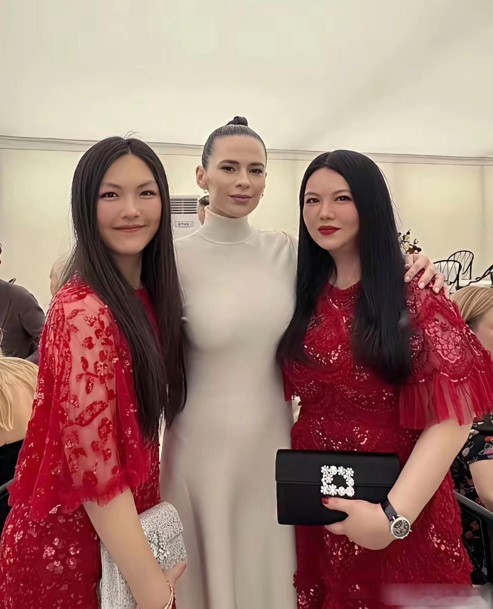 王诗龄能不能穿点年轻人的衣服，和李湘傻傻分不清 