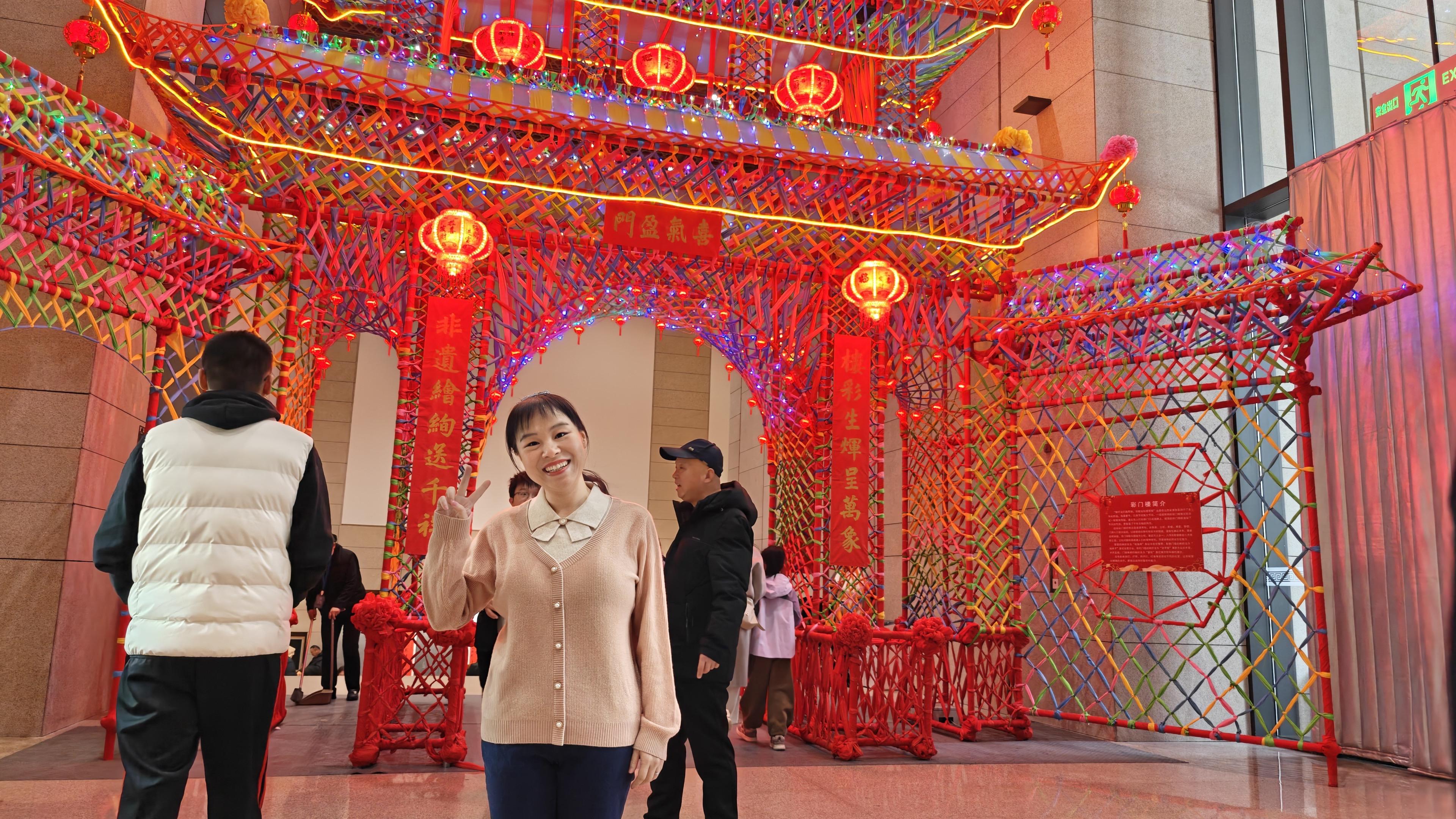 过年期间去了中国非遗馆，也就是工美馆，看到非遗里宣传中医药，还教小朋友...