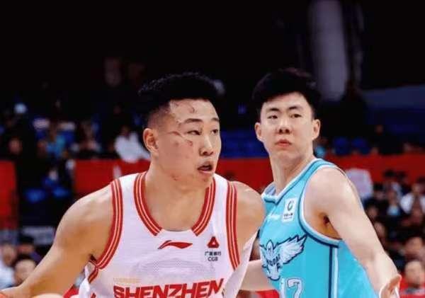 今晚广东将继续主场作战，对手为深圳队，上赛季双方交手2次，广东保持全胜战绩。
本