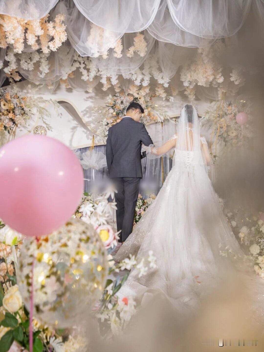 第一次相亲没看上的人，后来成了我老公
到现在依然清晰地记得我跟他第一次相亲见面，