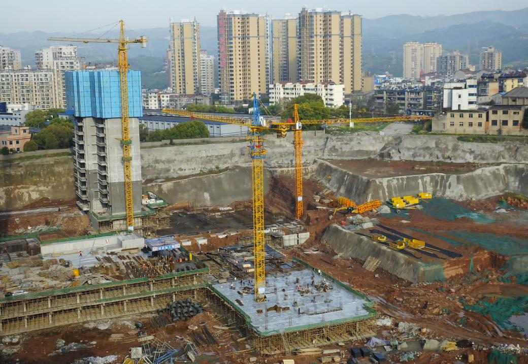 由住建、自然资源、央行、金融监管等部门，最近接连下发了关于完善商品住房销售的相关