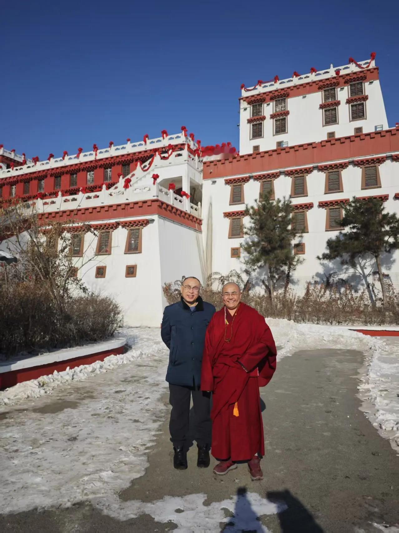 人生只是一场修行，除此之外，任何刻意的努力和争取也不过是徒劳的折腾而已。
   