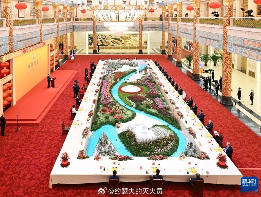 假如川建国知道了，气势恢宏的大会堂只用了十个月零十三天就造完了，那么他又会作何感
