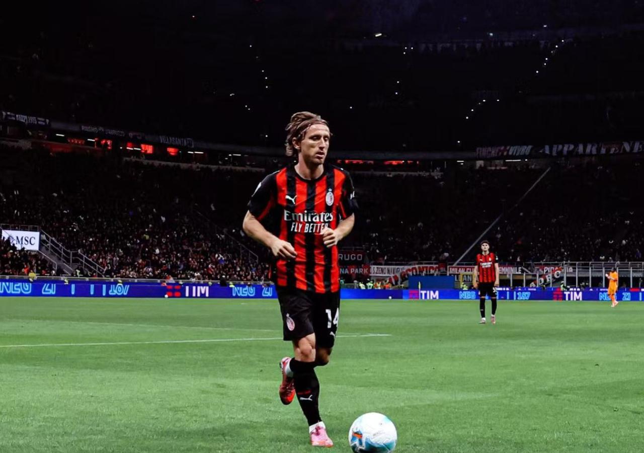 廉颇老矣，尚能饭否？
如果今年夏天美加墨世界杯出场，那么40岁的莫德里奇将成为米