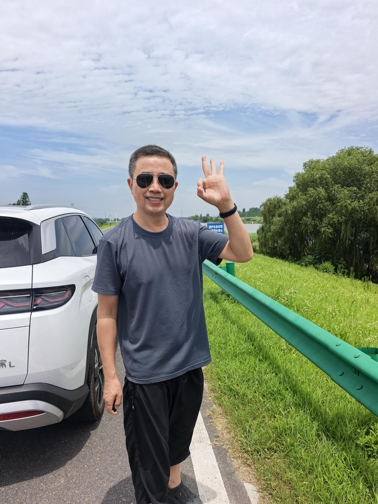 退休以后的自律生活，说来说去就几件事：戒酒控体重，每天只吃一顿，修炼内心，放下执