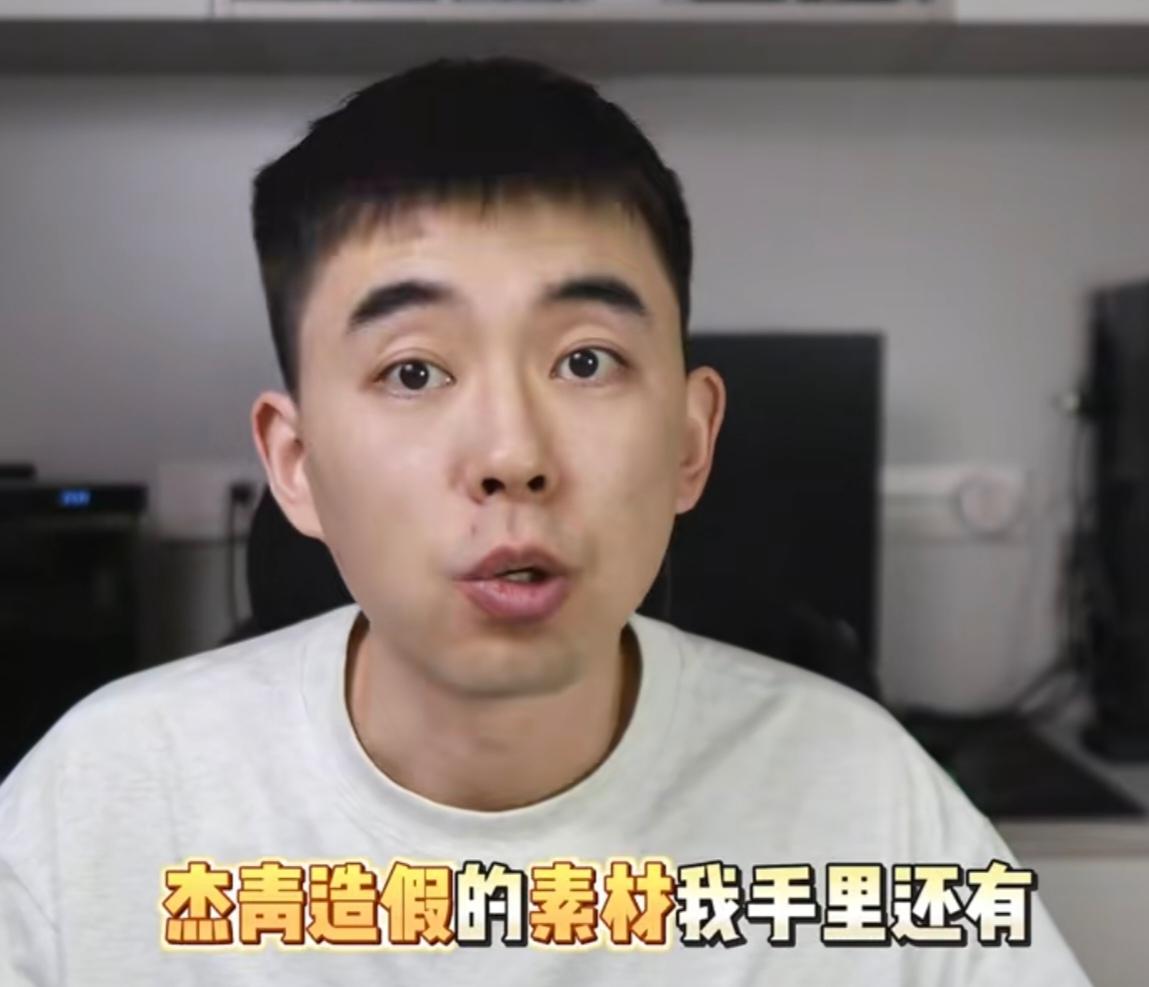 这事儿其实点明了一个现象：问题并非完全没人知道，而是知道后的第一反应，有时不是去