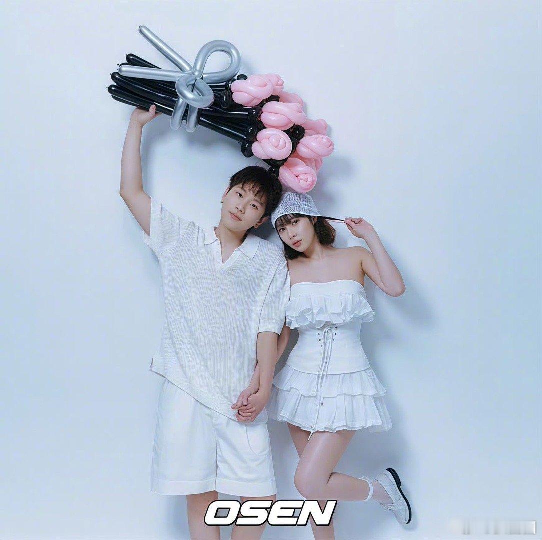 #泫雅龙俊亨婚礼照#修的都不像本人了～ ​​​