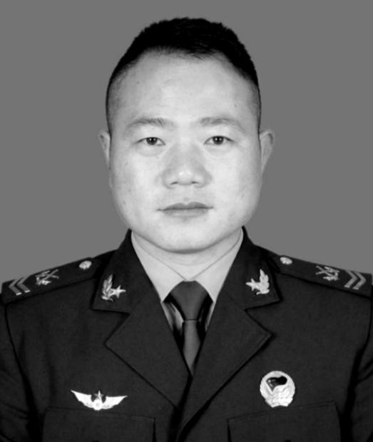 2021年，杭州一医院发生了催人泪下的一幕，36岁的军人王启鹏在医院做了最后一次