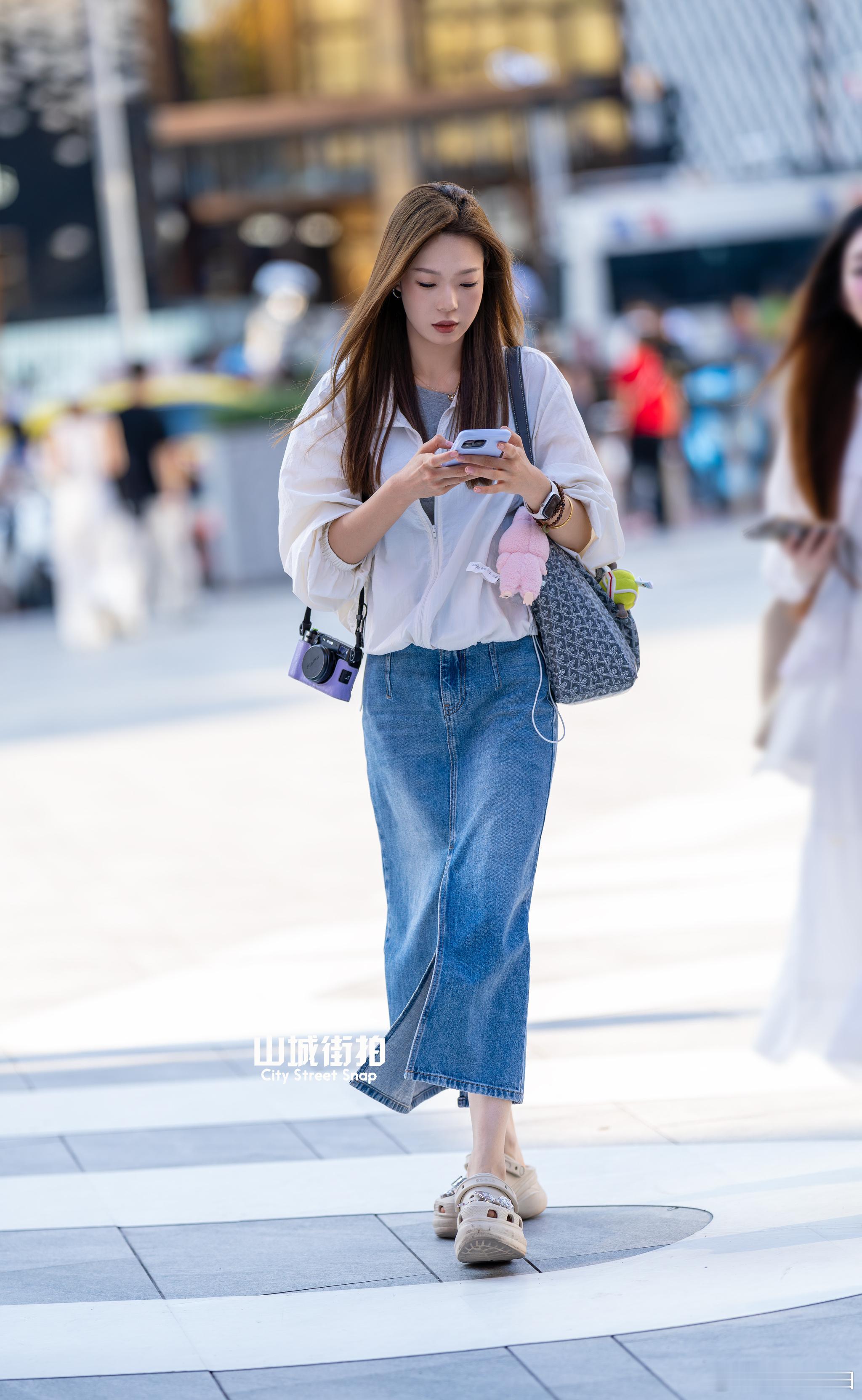 小姐姐都很喜欢富士相机~ ​​​