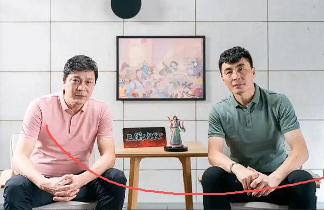 范志毅在上海带小孩，马明宇在四川办学校，曲波在青岛扎根，李玮锋自己也没闲着

四