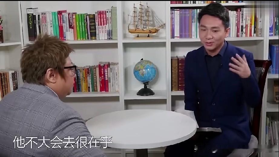 韩红在接受采访的时候说,有一个化妆师说，真的不敢面对她，不敢给她化妆，因为她的气