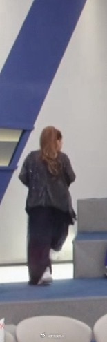 妈妈这个衣服非换不可吗 