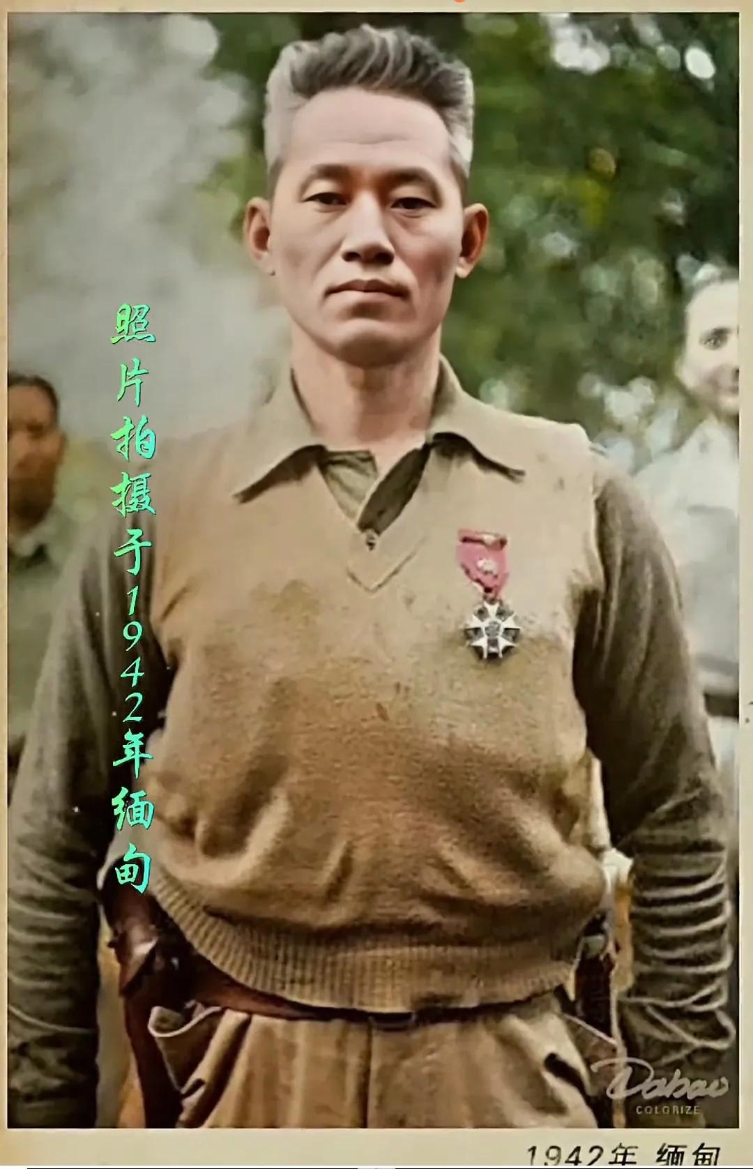 1942年，缅甸战场上的孙立人将军
1942年2月，中国远征军成立，下辖第5军、