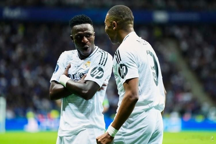 昨晚皇马牛13 真的是实力派啊[打call] ​​​